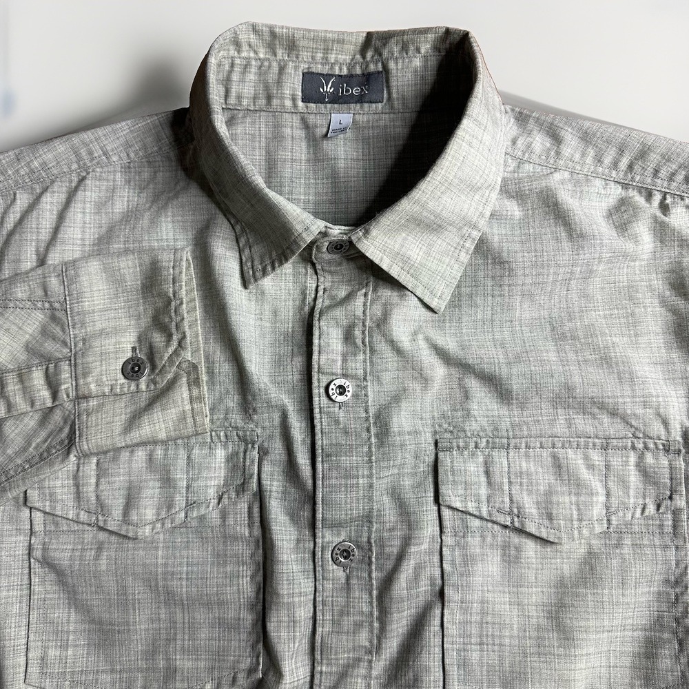 Ibex Shirt Mens Large Gray Chambray 100% Wool Outdoor Gorpcore Metal Button Up